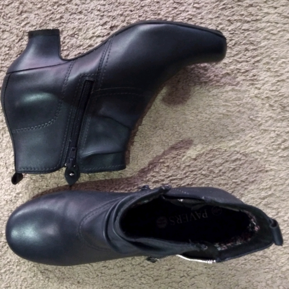 Booties New 8 Wide